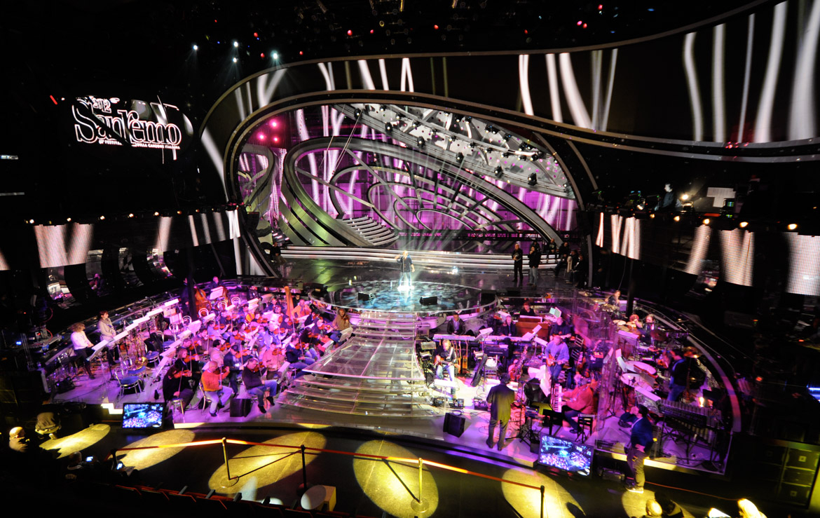 Sanremo 2012 Scenografia Castelli