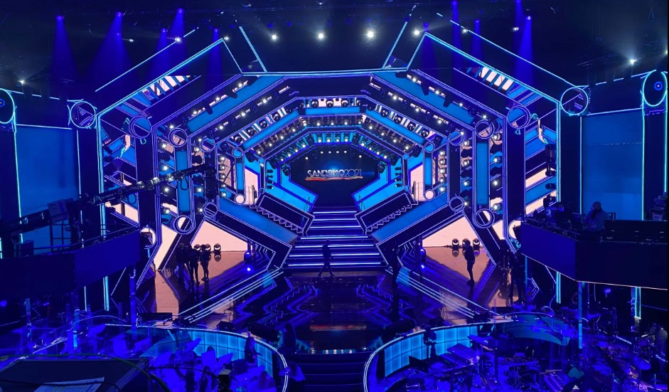 Sanremo 2021 scenografia Castelli