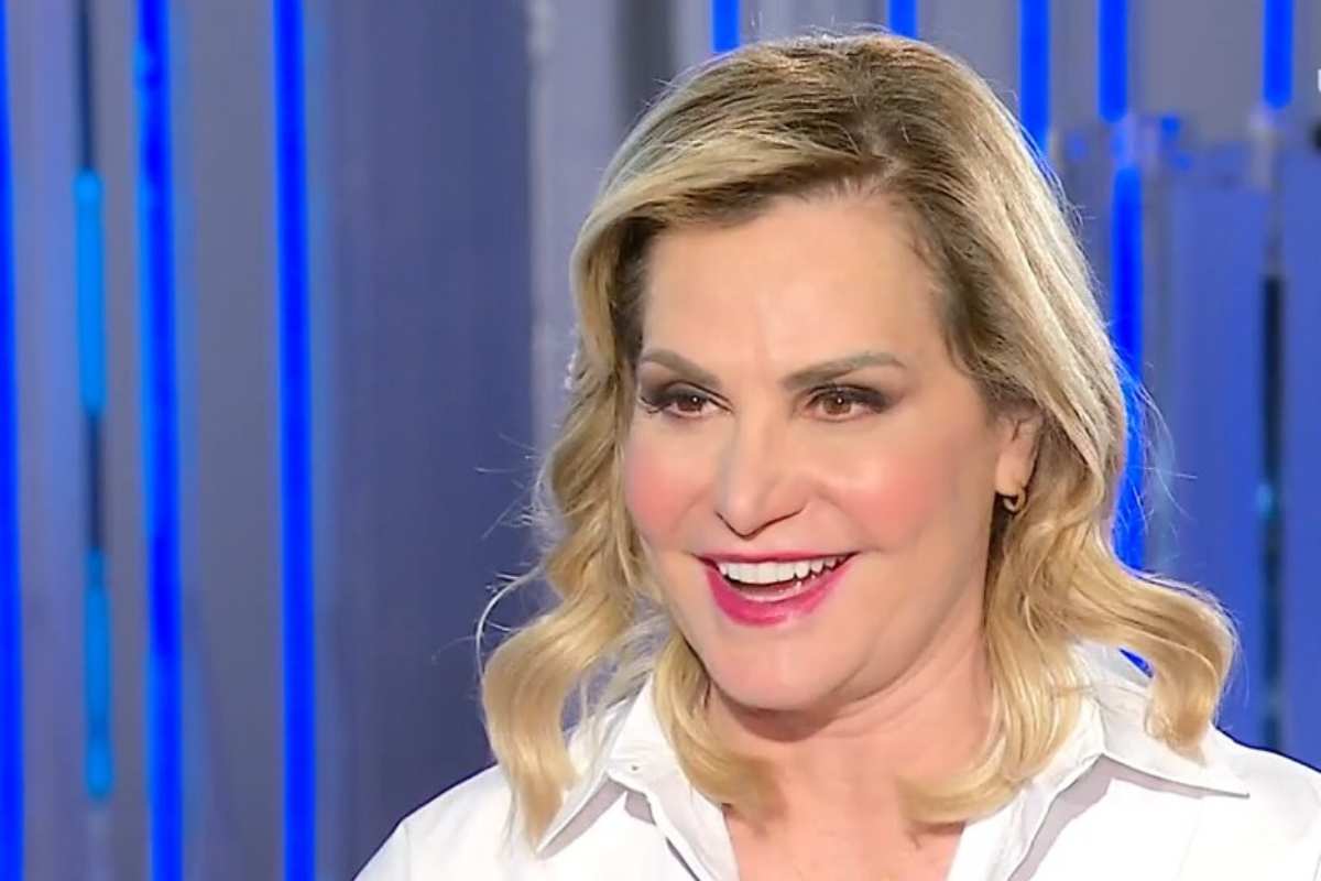 «Perché ho accettato il ruolo di opinionista»: Simona Ventura torna in una nuova veste all’Isola dei Famosi