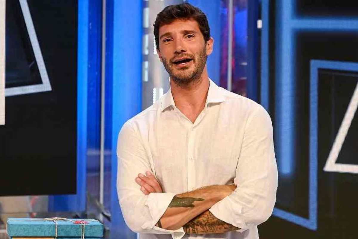 Affari Tuoi, quando chiude il programma di Stefano De Martino. La Rai smentisce il prolungamento