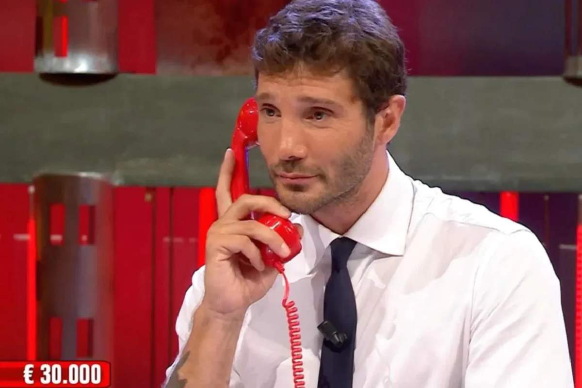 stefano de martino si ferma