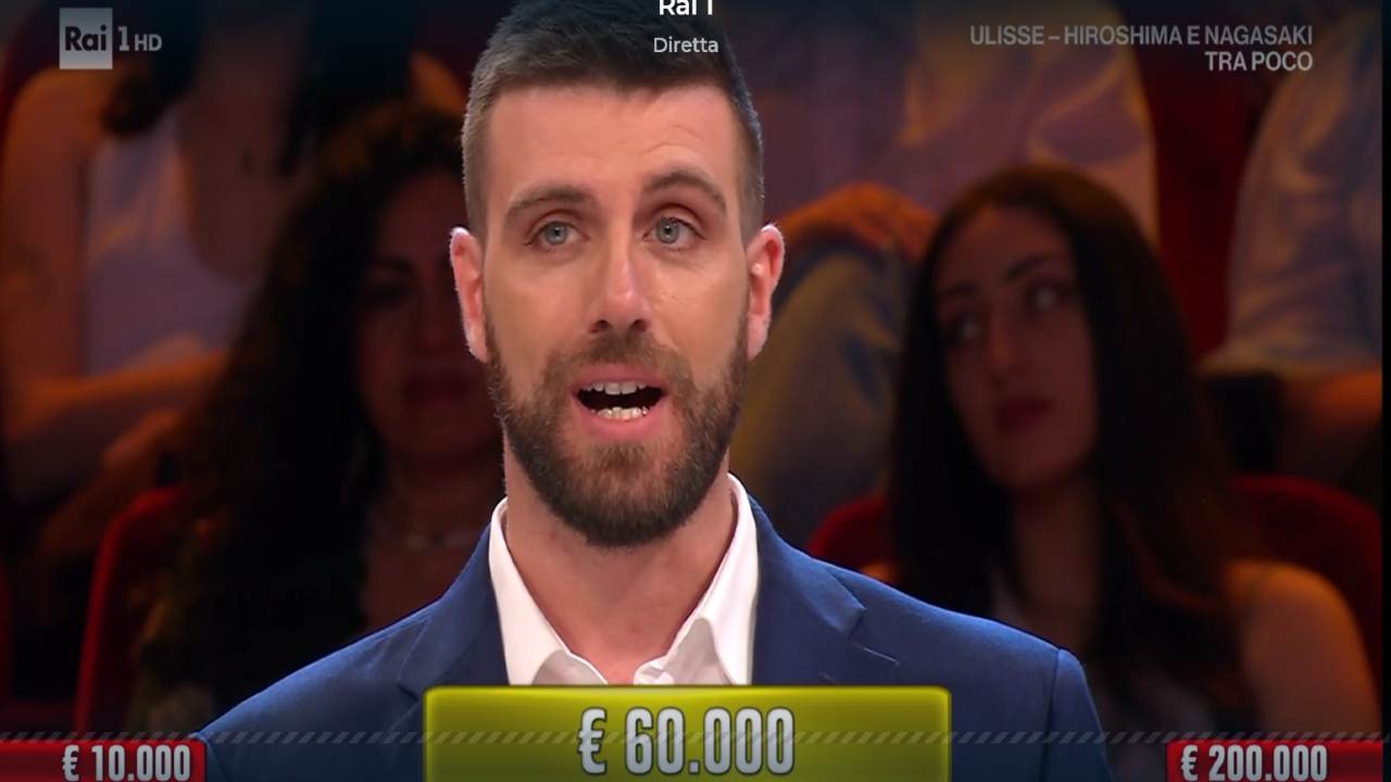 Andrea accetta l'assegno del Dottore