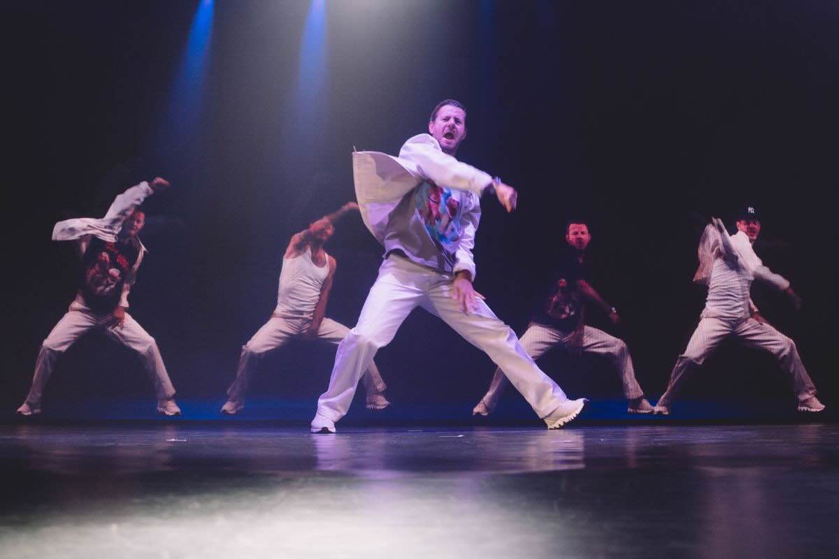 alessandro cattelan spettacolo teatrale