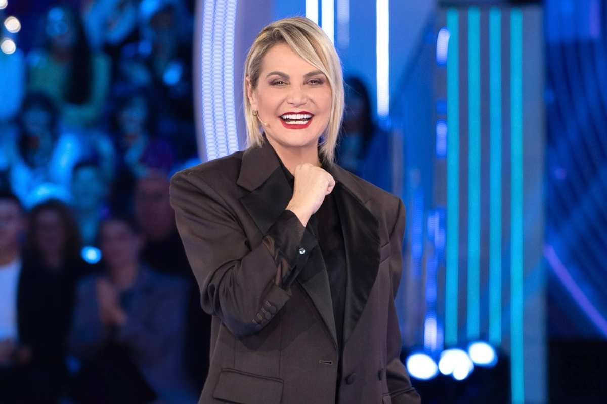Simona Ventura risollevare gli ascolti