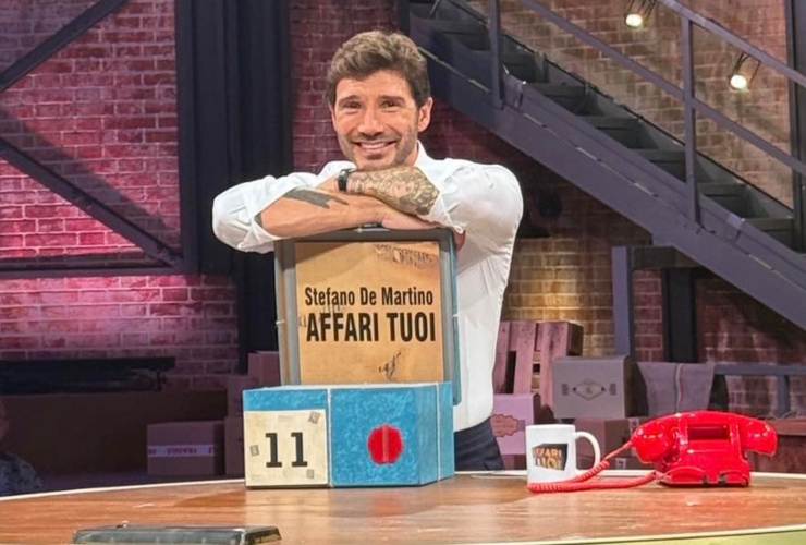 Punzecchiatura di Stefano De Martino a Mediaset