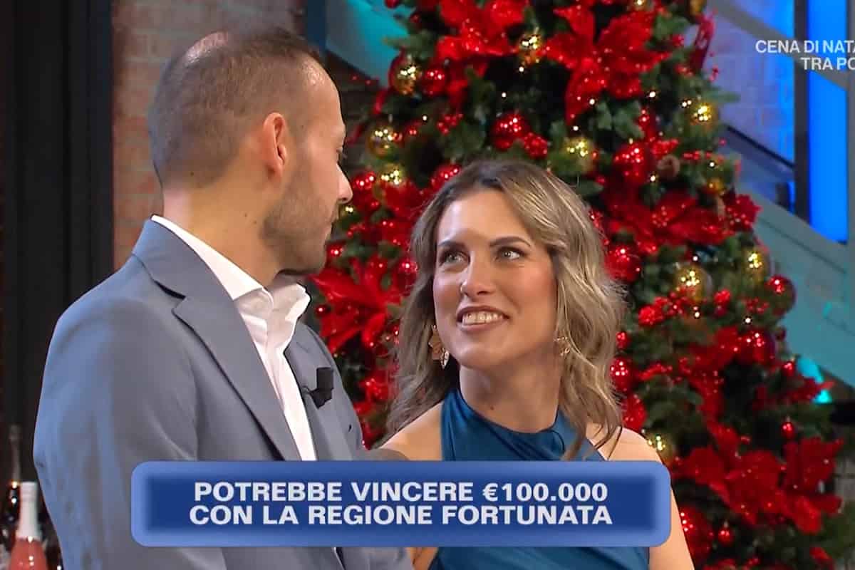 affari tuoi quanto hanno vinto stasera 23 dicembre 2025