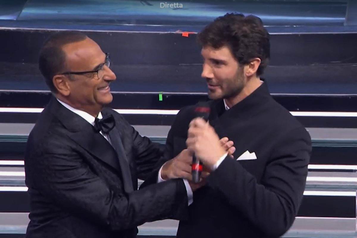 De Martino conduttore Sanremo 2027
