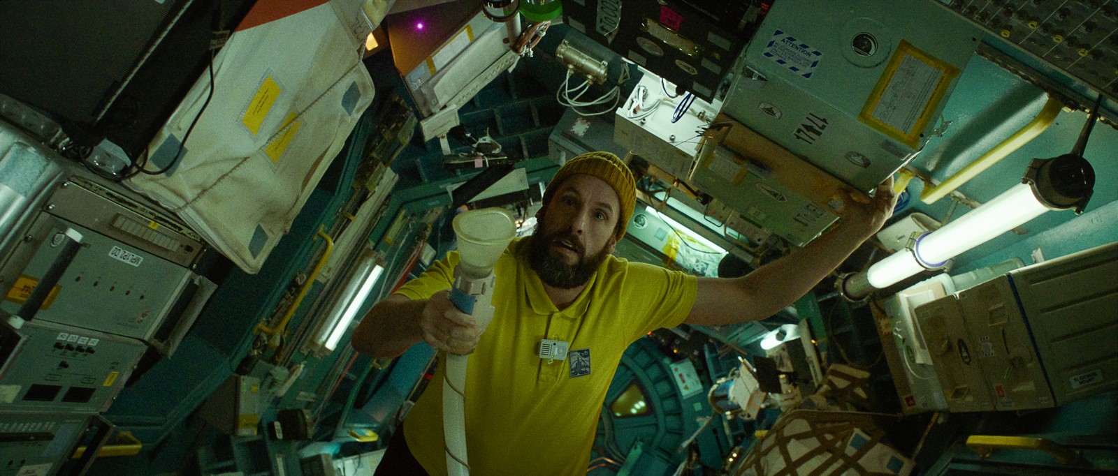 Spaceman di Netflix trailer italiano del film con Adam Sandler