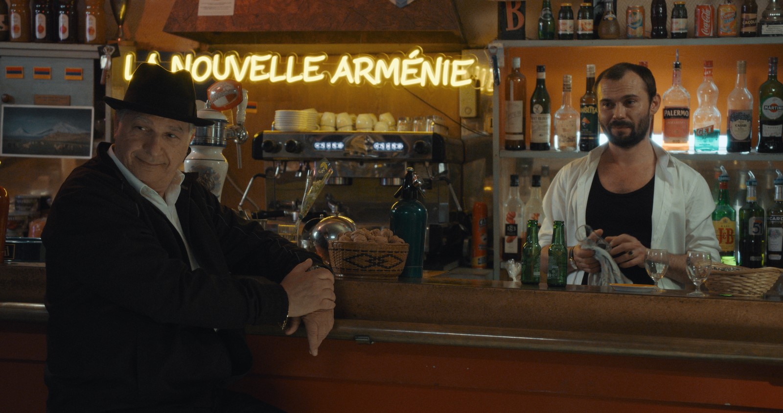 Dopo la tappa alla Festa del Cinema di Roma, dall'11 aprile nelle sale italiane con Lucky Red E la festa continua!, il nuovo film di Robert Guédiguian con Ariane Ascaride.