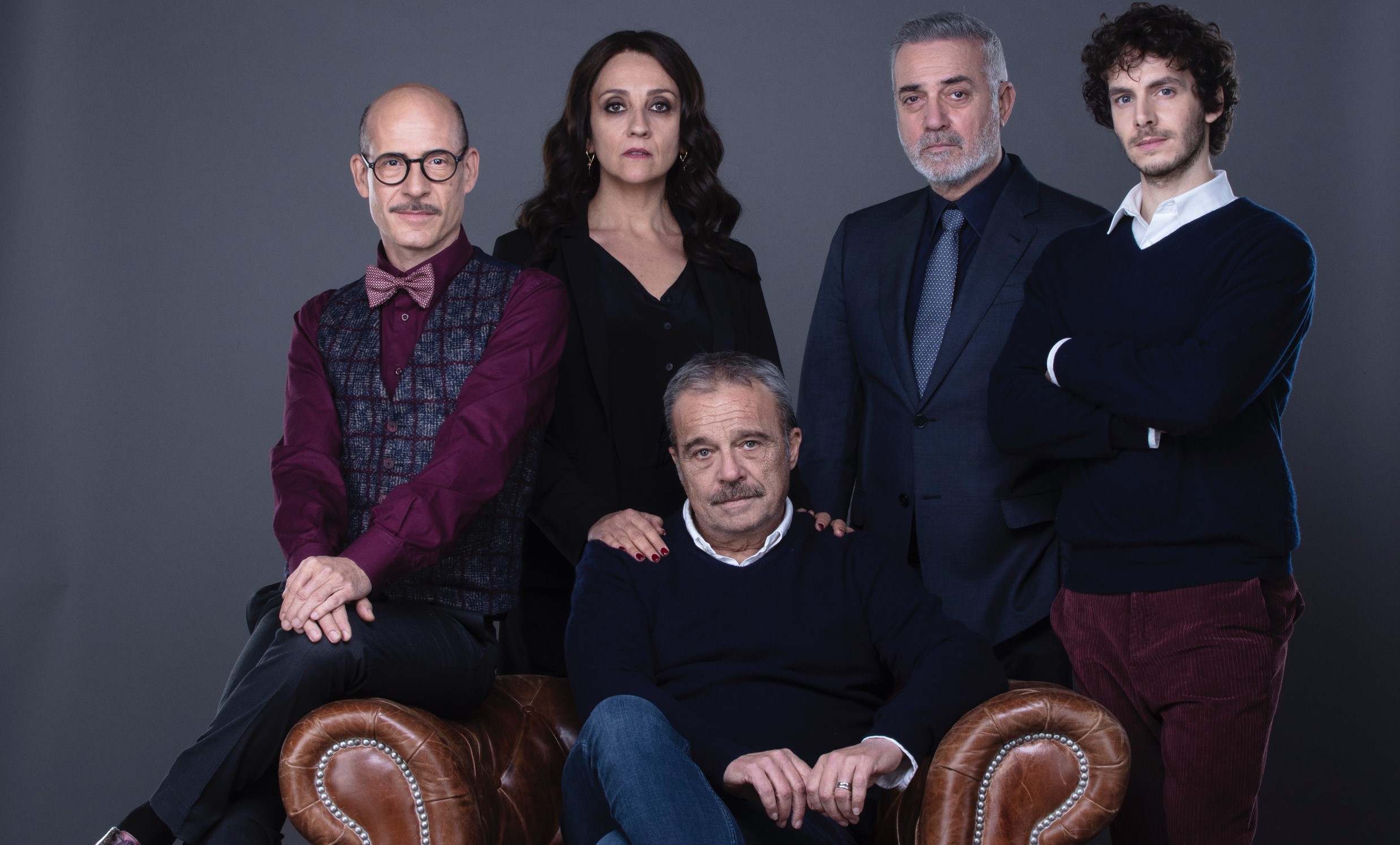 Canale 5 stasera propone I Cassamortari, commedia del 2020 di Claudio Amendola con Massimo Ghini, Lucia Ocone, Gianmarco Tognazzi, Alessandro sperduti, Piero Pelù, Massimo Dapporto, Antonello Fassari e Edoardo Leo.