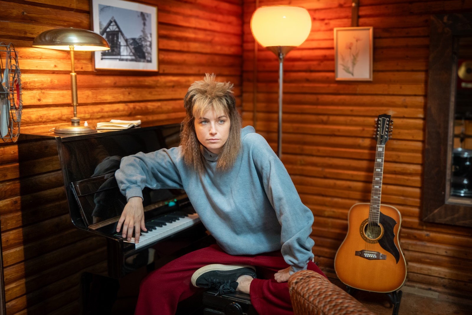 La recensione di "Sei nell'anima", il film biografico di Netflix diretto da Cinzia TH Torrini con Letizia Toni nei panni della cantautrice e rocker toscana Gianna Nannini.