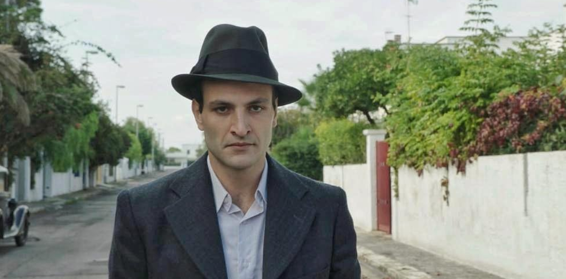 Nei cinema italiani con Vision Distribution Shoshana, un thriller politico di Michael Winterbottom con Douglas Booth, Irina Starshenbaum, Harry Melling e Aury Alby.