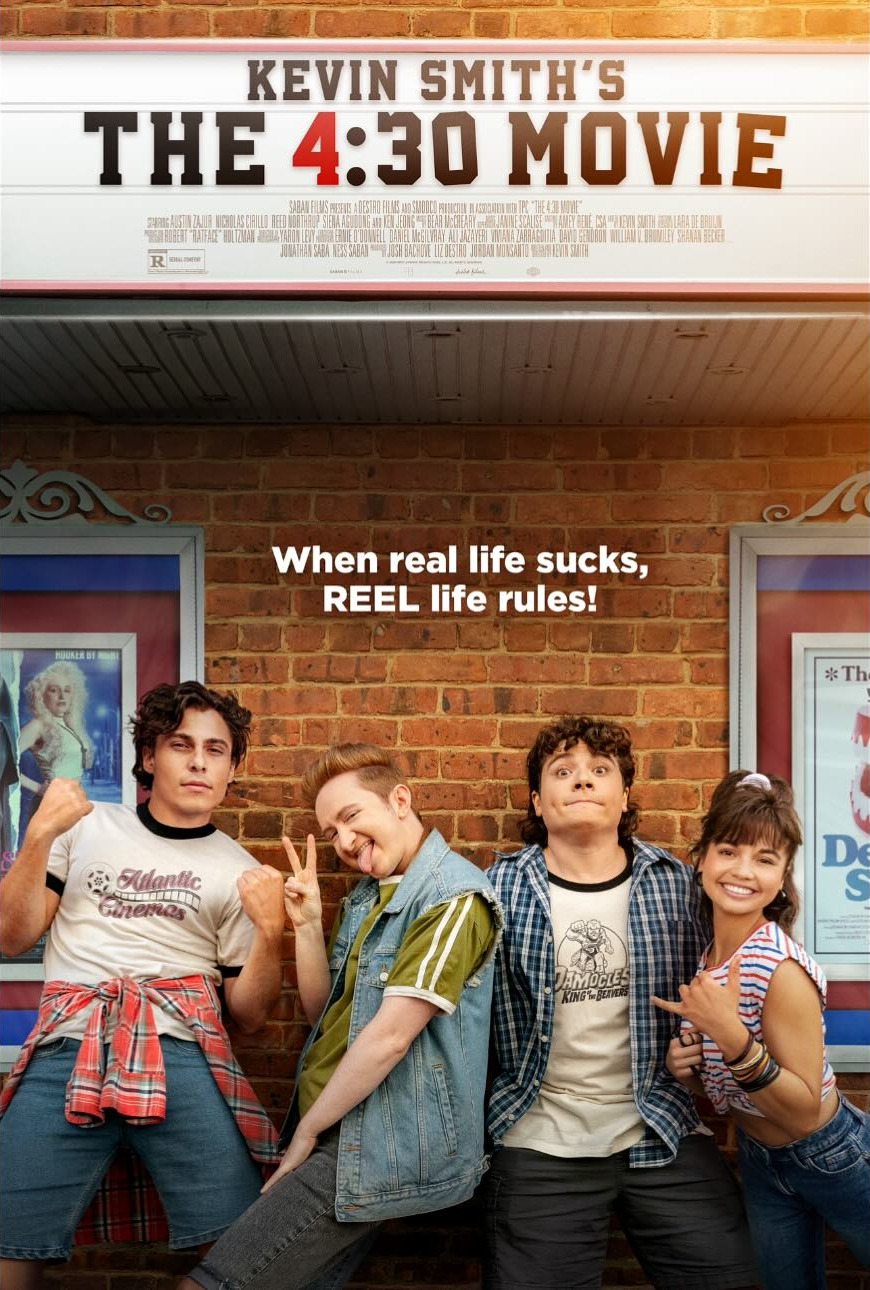 Kevin Smith torna al cinema con "The 4:30 Movie", un racconto di formazione ambientato negli anni 80 e interpretato da un cast stellare che include Rosario Dawson, Justin Long e Ken Jeong.