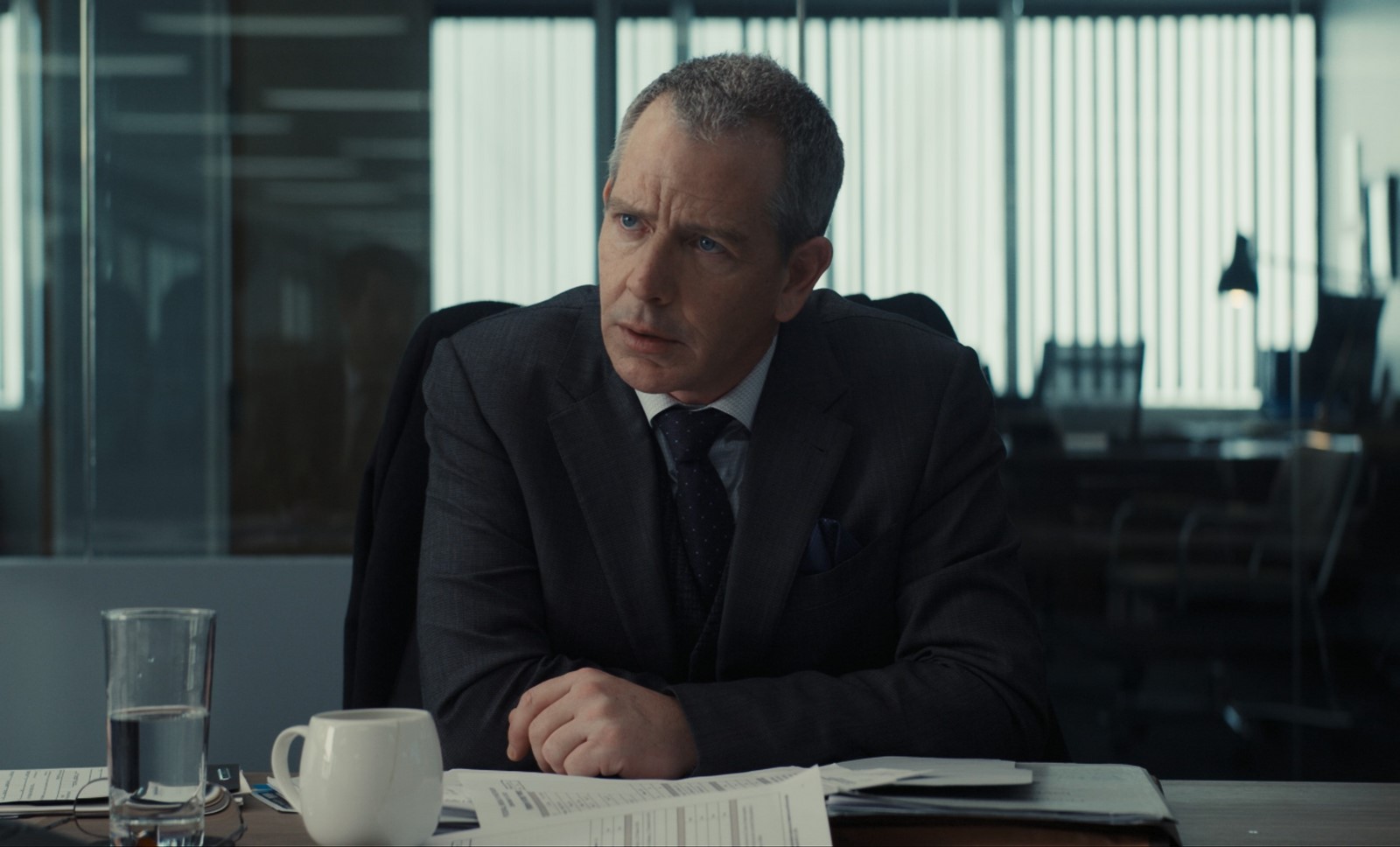 To Catch A Killer - L'uomo che odiava tutti, recensione del thriller di Damián Szifron con Shailene Woodley e Ben Mendelsohn, su SKy e NOW dal 5 agosto.