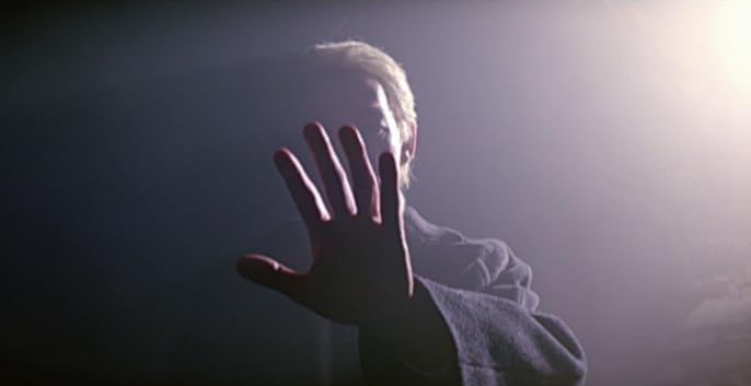 Trailer 4K, recensione e tutto quello che c'è da sapere su La fortezza (The Keep), il fantasy horror del 1983 di Michael Mann con Scott Glenn, Gabriel Byrne, Ian McKellen e Jürgen Prochnow