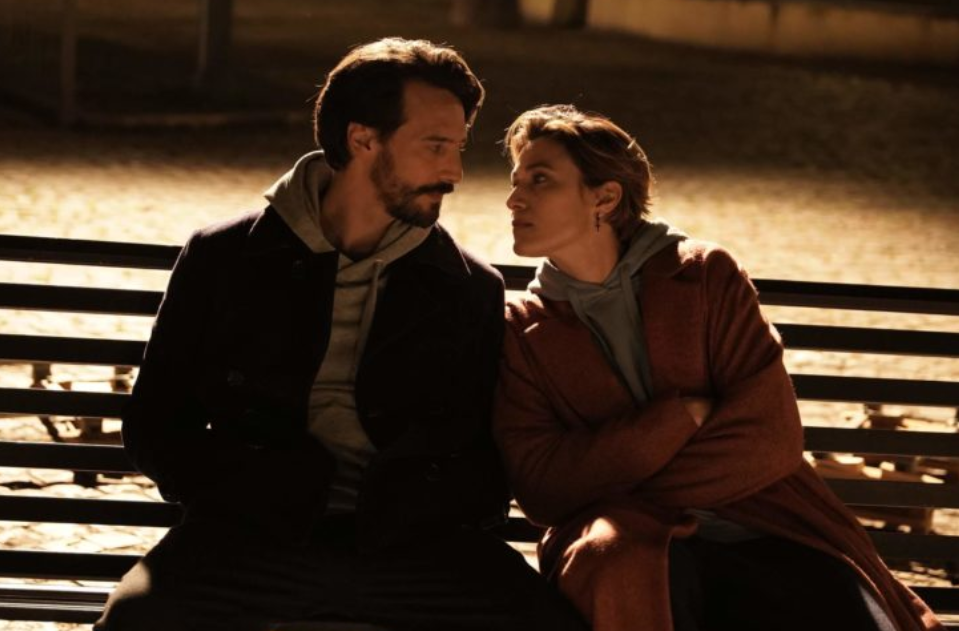 Tutto quello che c'è da sapere sulla commedia romantica Blackout Love in onda su Rai Due, di Francesca Marino e con Anna Foglietta, Alessandro Tedeschi, Anna Bonaiuto e Barbara Chichiarelli.