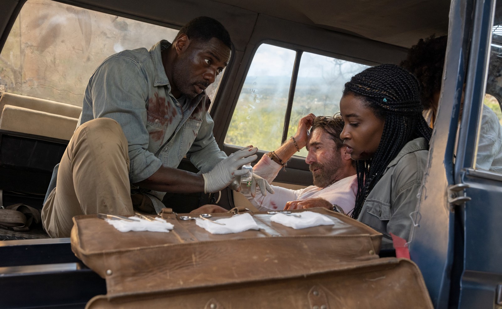 Tutto quello che c'è da sapere su Beast in onda su rete 4, il survival-thriller con leoni feroci di Baltasar Kormákur (Contraband) con Idris Elba, Iyana Halley, Leah Sava Jeffries e Sharlto Copley.