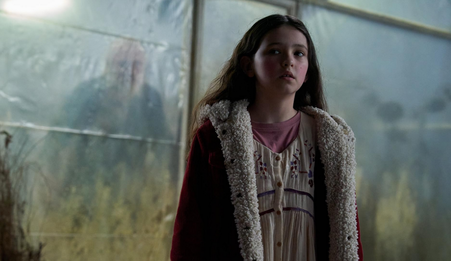 Recensione e tutto quello che c'è da sapere sul reboot horror di Blumhouse e Leigh Whannell con Christopher Abbott, Julia Garner e Matlida Firth ispirato al classico Universal "L'uomo lupo" del 1941