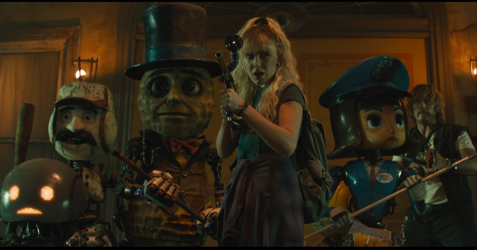 Recensione e tutto quello che c'è da sapere su The Electric State, il film Netflix dei fratelli Russo, basato sul fumetto di Simon Stålenhag e interpretato da Chris Pratt, Millie Bobby Brown, Stanley Tucci, Ke Huy Quan e Giancarlo Esposito.