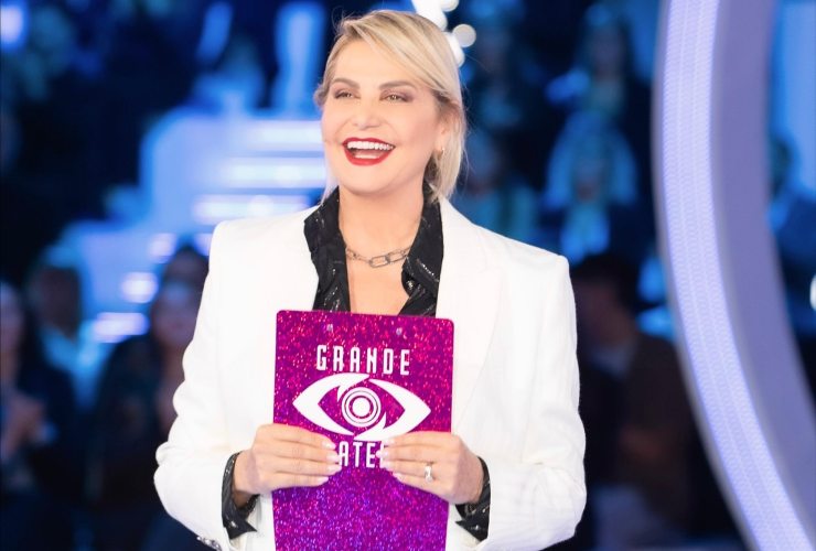 Dicembre 2024 ritorna IO sono Farah chiusura altro programma