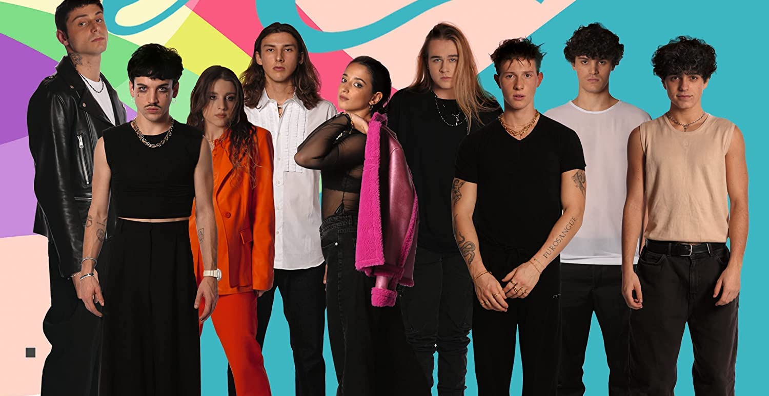 Amici Full Out, in preordine la compilation con gli inediti di Amici