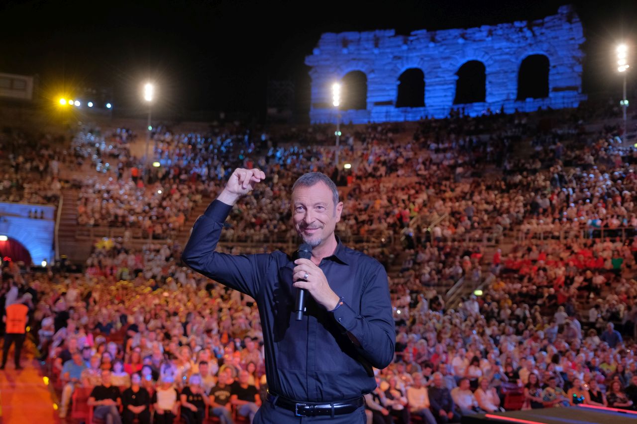 Arena Suzuki 2023, Rai 1, prima serata, cantanti, esibizioni
