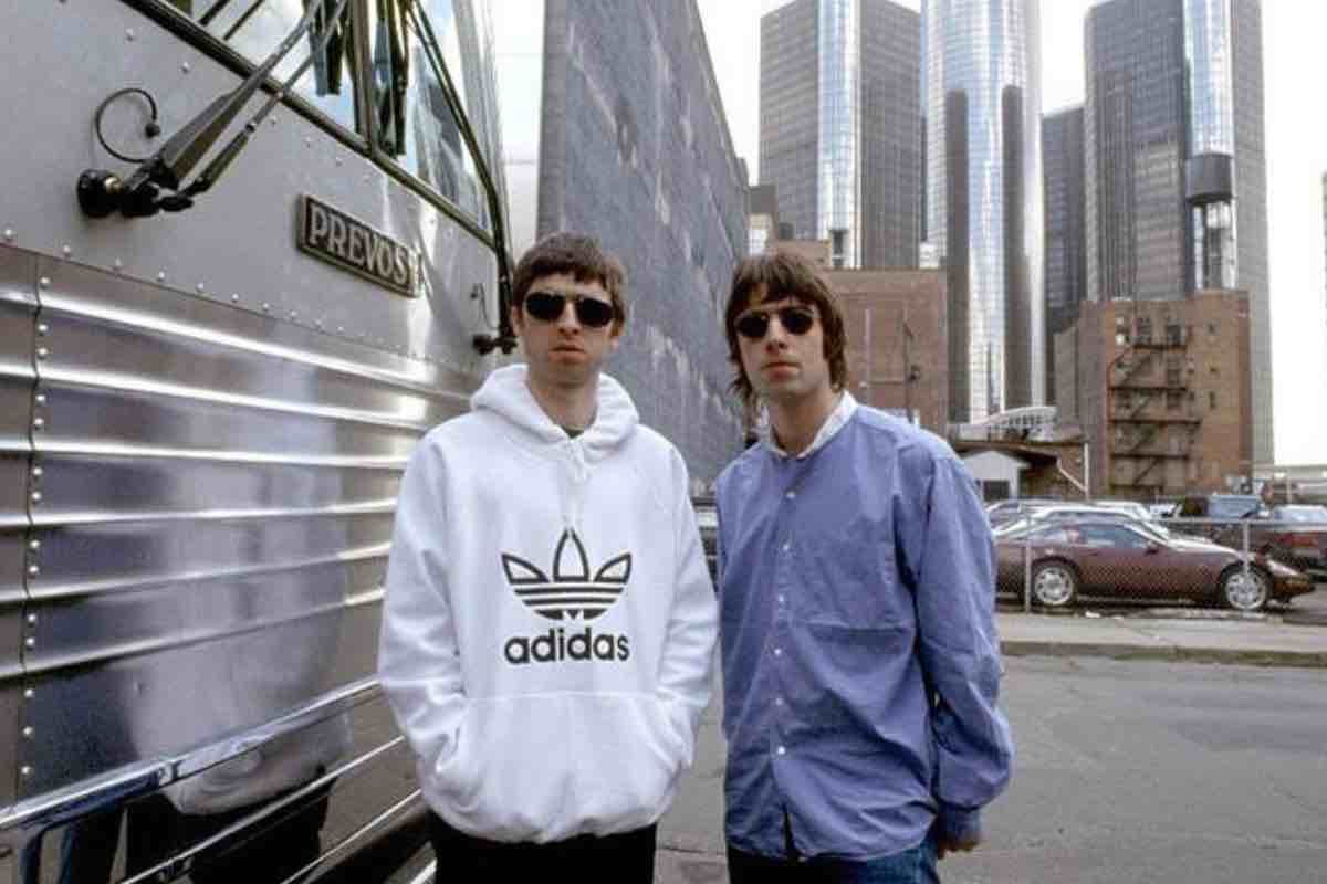 gli oasis tornano a cantare