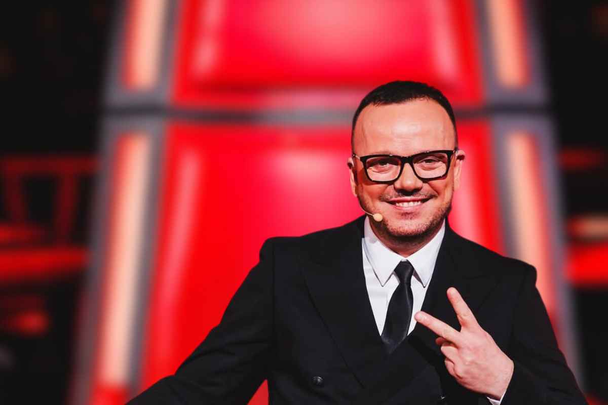 Gigi D’Alessio, dove vive, la nuova compagna, l’addio alla Tatangelo, la carriera