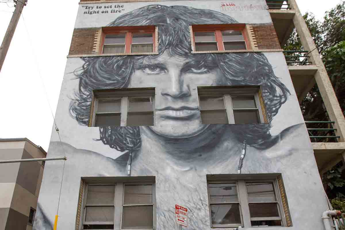 Tomba Jim Morrison