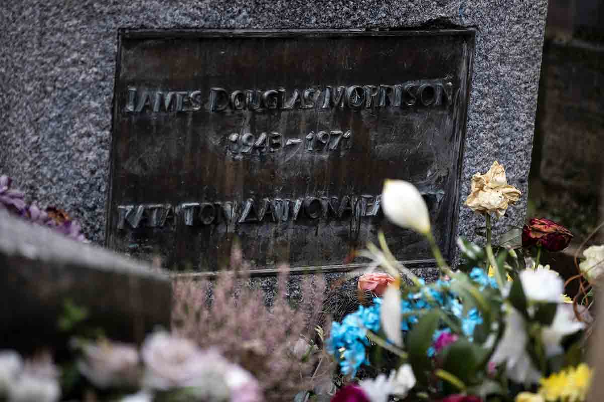 Tomba Jim Morrison