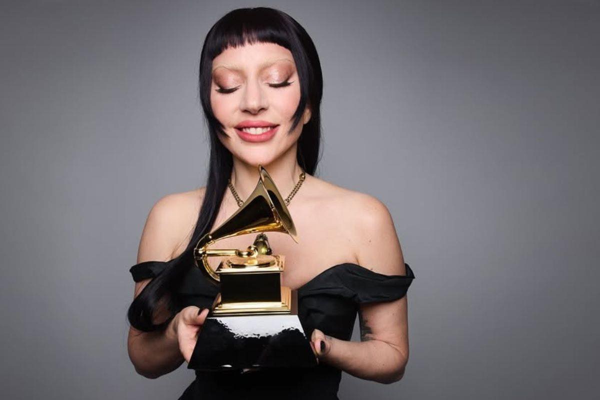 lady gaga confessione sul passato