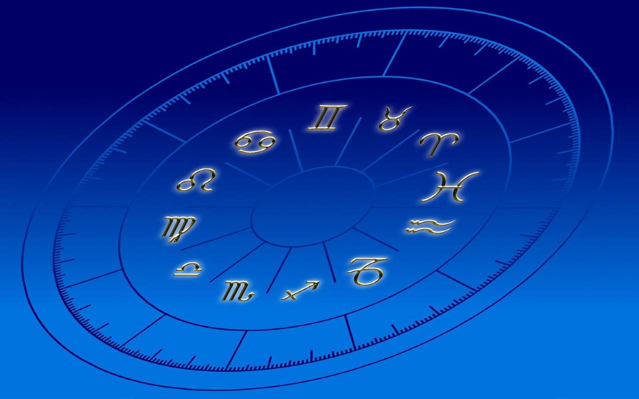 Oroscopo, la Luna in Leone cambia tutto