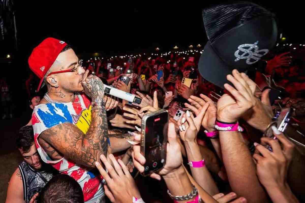 Sfera Ebbasta risponde al pubblico