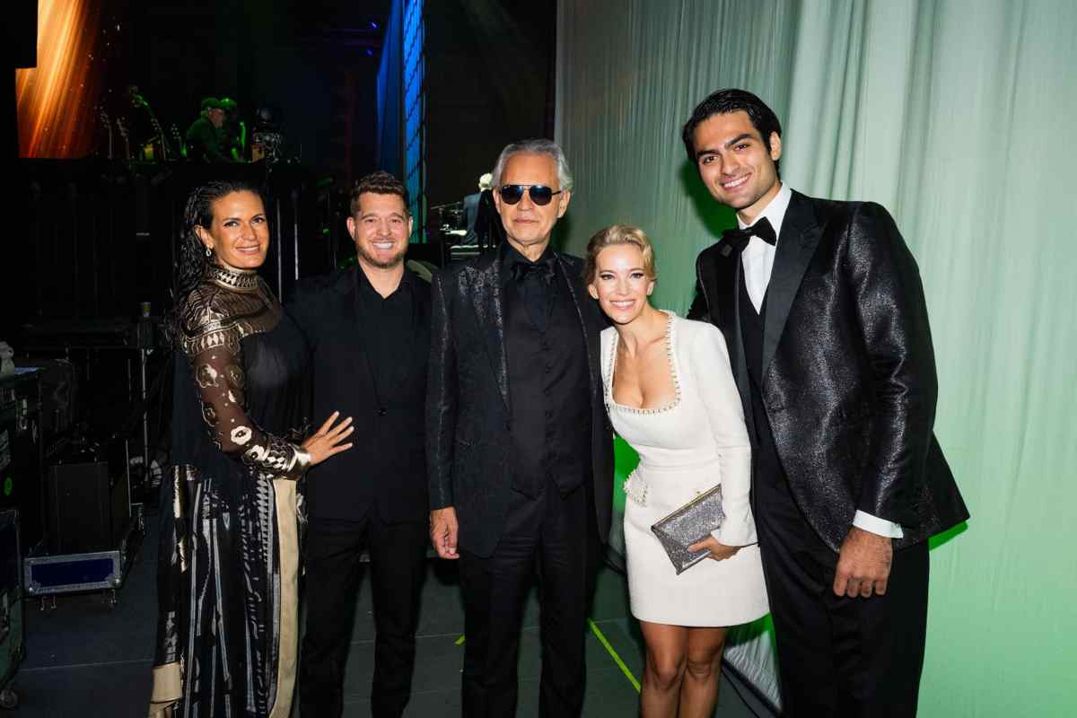 Matteo Bocelli con la sua famiglia