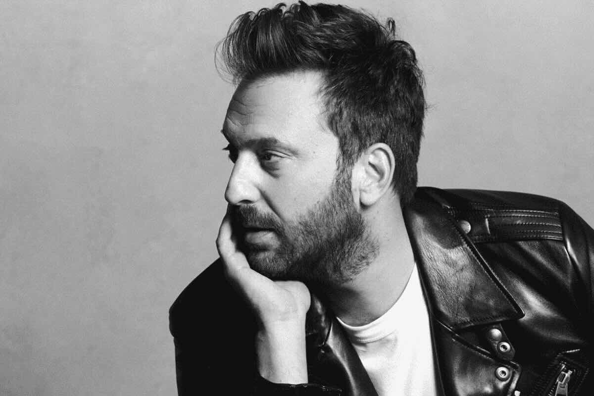 cesare cremonini dove vive